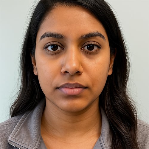 Virtual Consultation Smile Image Example - Neutral Portrait